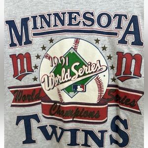 Vintage 1991 Minnesota Twins World Series Boxy Cropped Tee